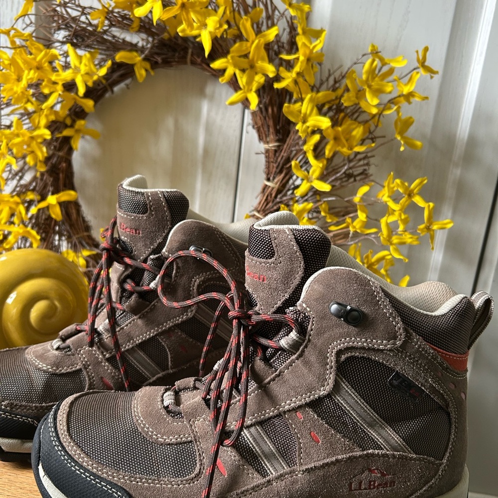 L.L. Bean Woman’s Brown Lace Up Boots